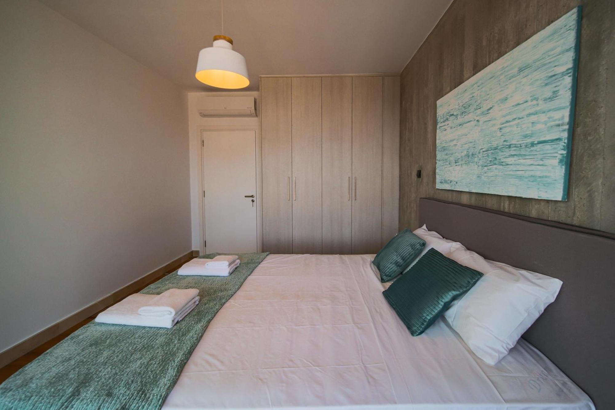 Avenue 102 1 Bed Apartment Пафос Екстериор снимка