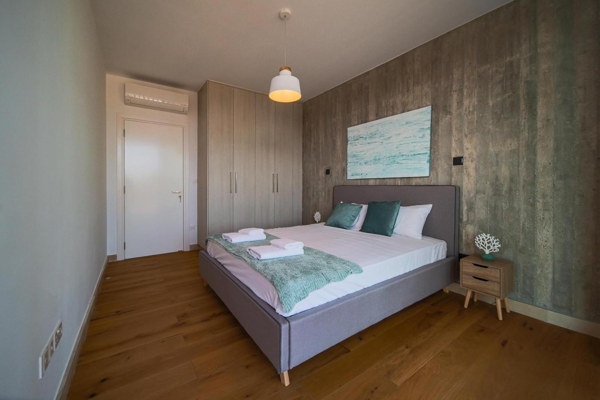 Avenue 102 1 Bed Apartment Пафос Екстериор снимка